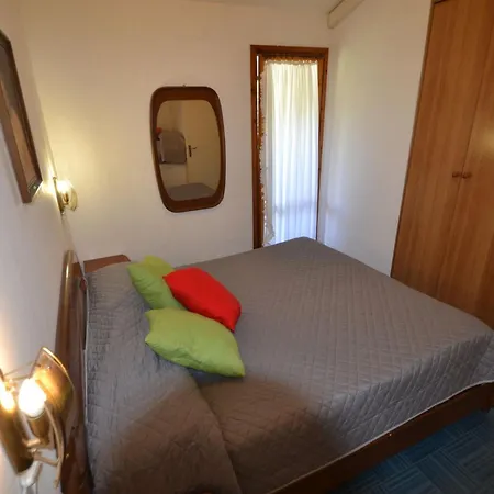 Retreat With Shared Pool Appartamento *